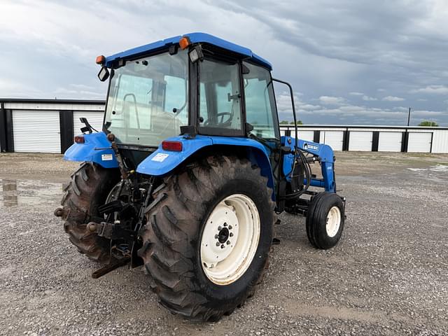 Image of New Holland TL100 equipment image 4