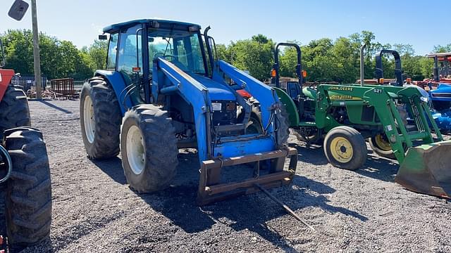 Image of New Holland TL100 equipment image 2