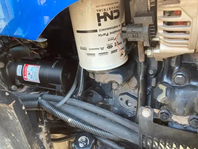 Image of New Holland TL100A equipment image 1