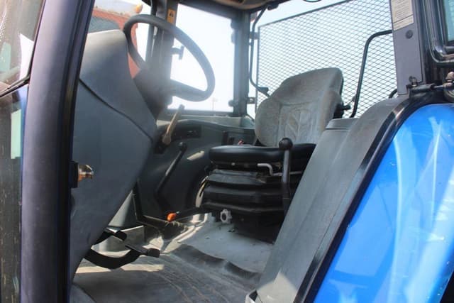 Image of New Holland TL100A equipment image 3
