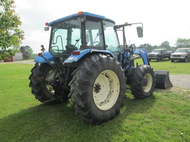 Image of New Holland TL100A equipment image 2