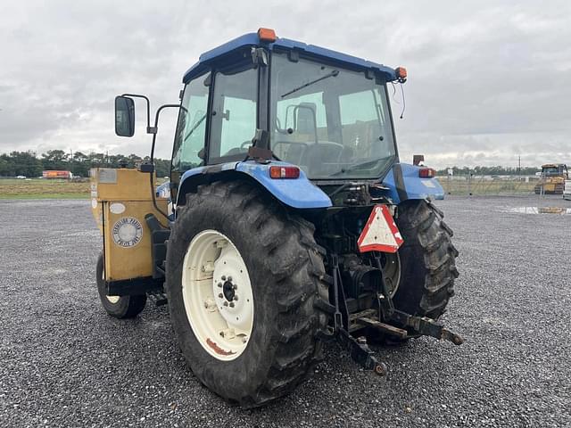 Image of New Holland TL100A equipment image 2