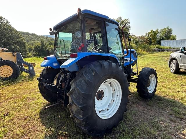 Image of New Holland TL100A equipment image 2