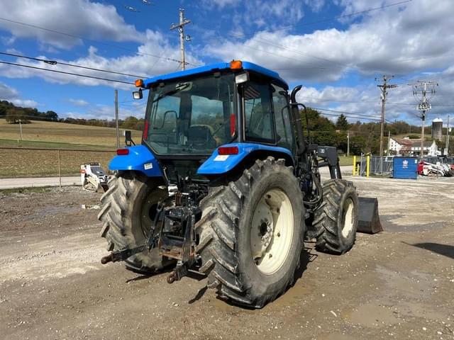 Image of New Holland TL100A equipment image 4