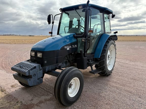 New Holland TL70 Equipment Image0