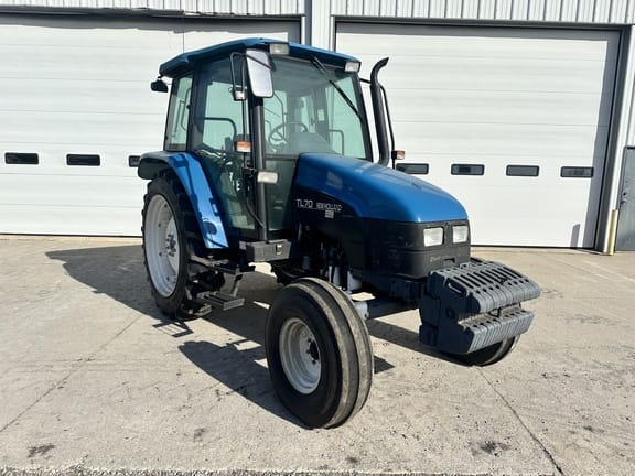 2001 New Holland TL70 Equipment Image0