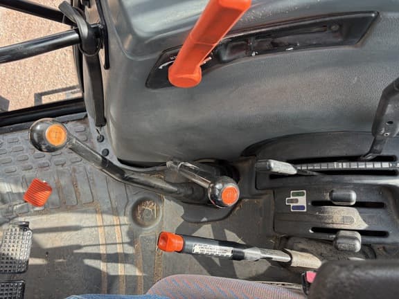 Image of New Holland TL70 equipment image 3