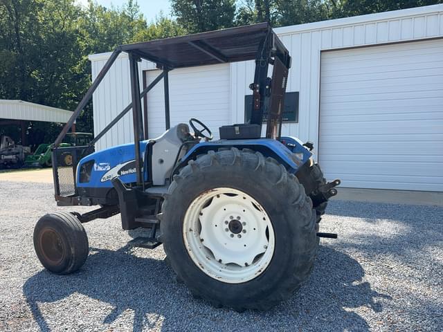 Image of New Holland TL80A equipment image 2