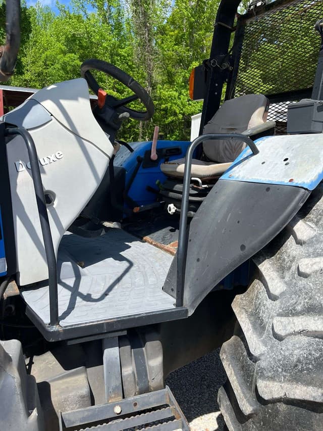 Image of New Holland TL80A equipment image 4