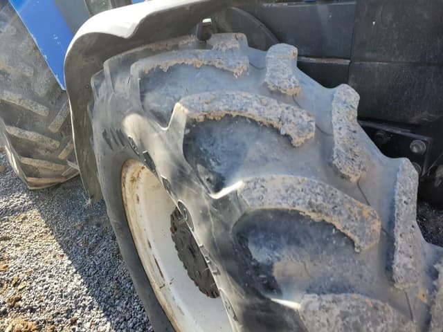 Image of New Holland TL90 equipment image 4