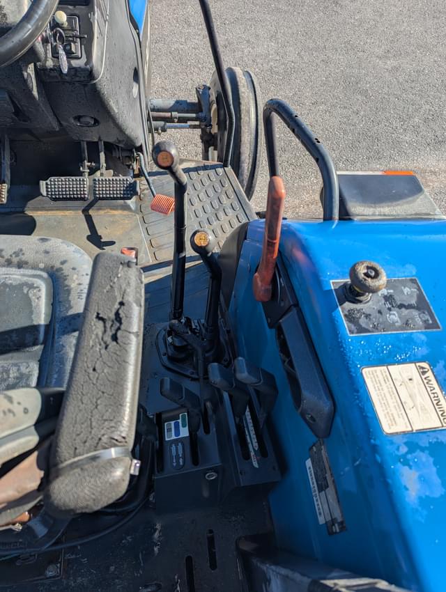 Image of New Holland TL90 equipment image 4