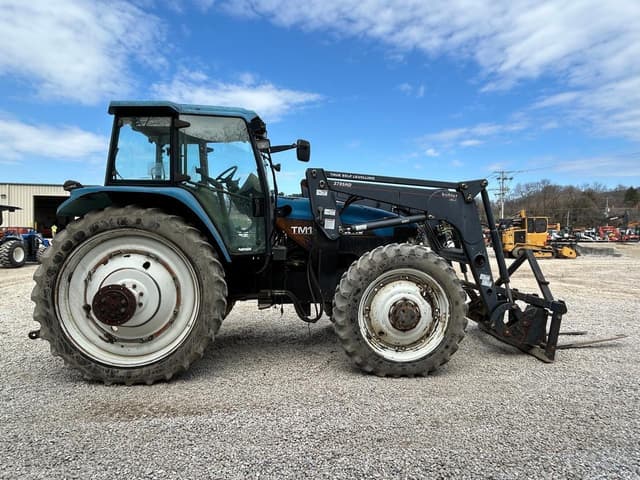 Image of New Holland TM135 equipment image 4
