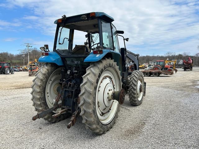 Image of New Holland TM135 equipment image 3