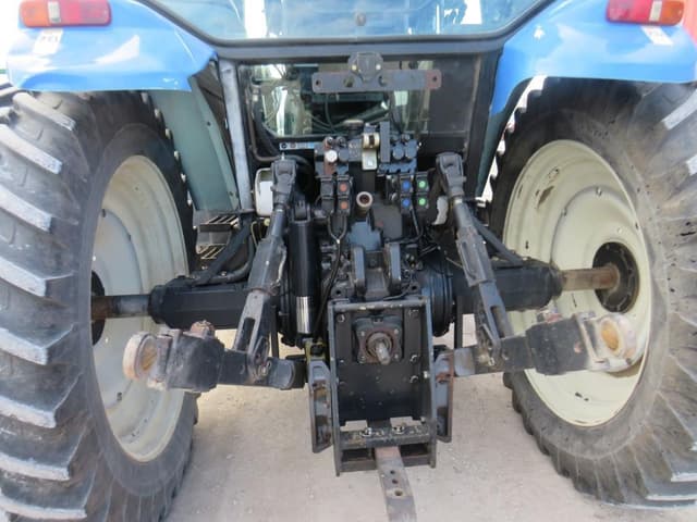 Image of New Holland TM150 equipment image 4