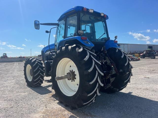 Image of New Holland TM175 equipment image 3