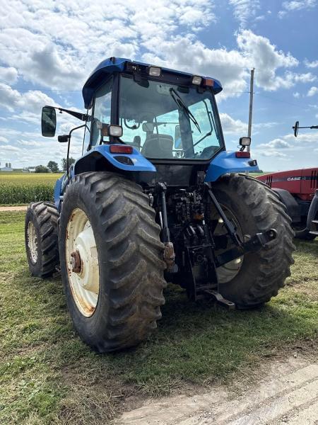 Image of New Holland TM175 equipment image 2