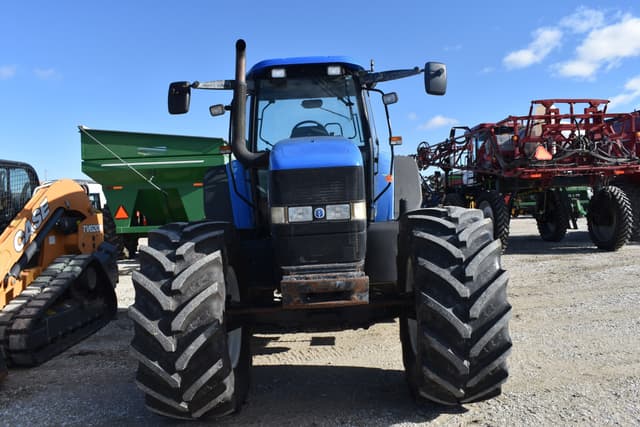 Image of New Holland TM175 equipment image 2