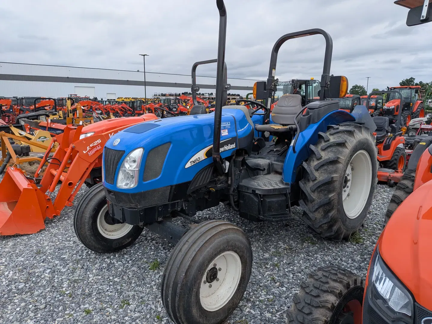 New Holland TN60A Equipment Image0