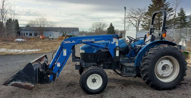 Image of New Holland TN70 equipment image 2