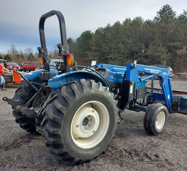 Image of New Holland TN70 equipment image 4
