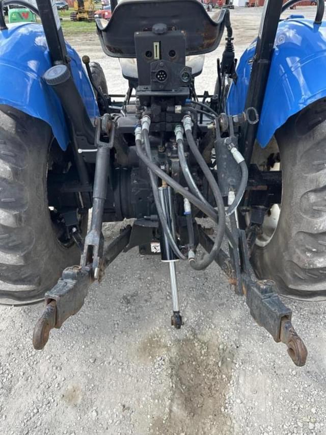 Image of New Holland TN70 equipment image 2