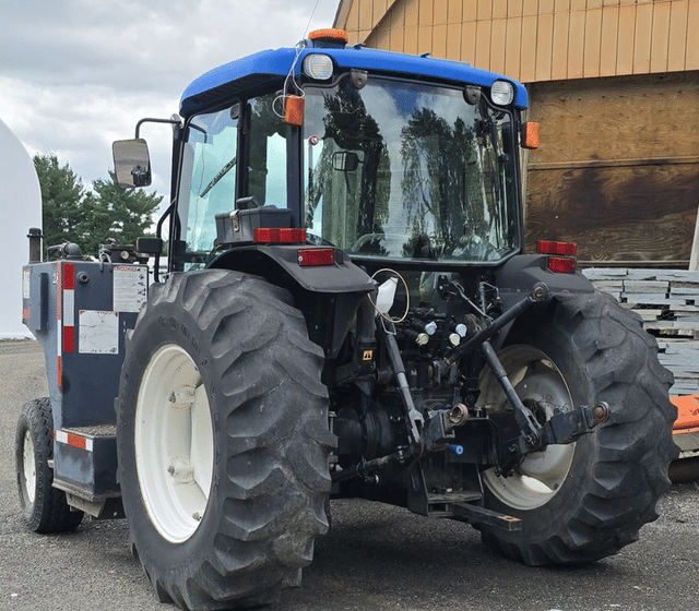 Image of New Holland TN70D equipment image 2