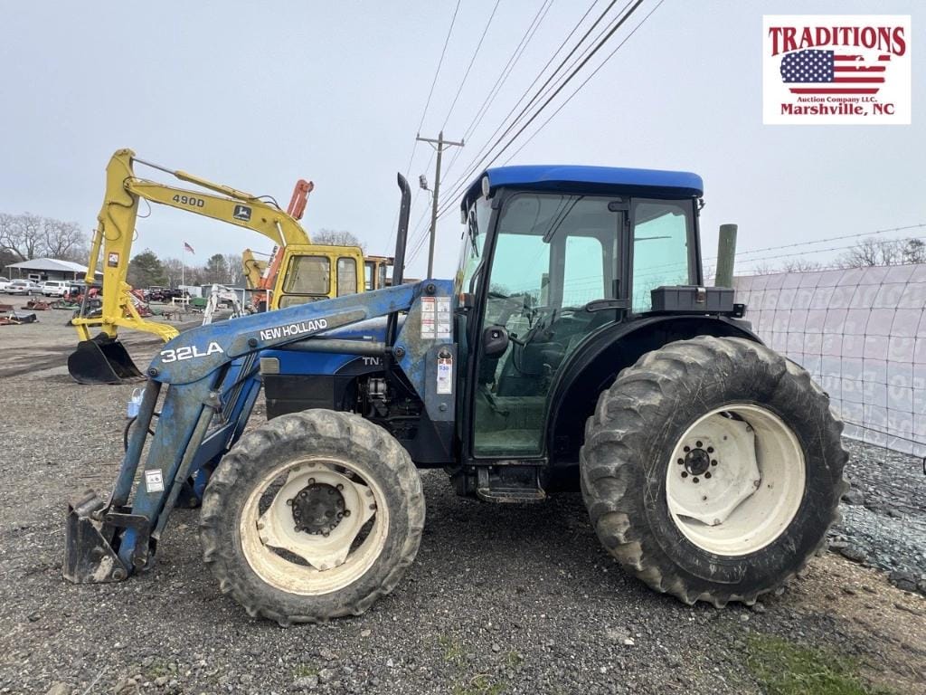New Holland TN70DA Equipment Image0