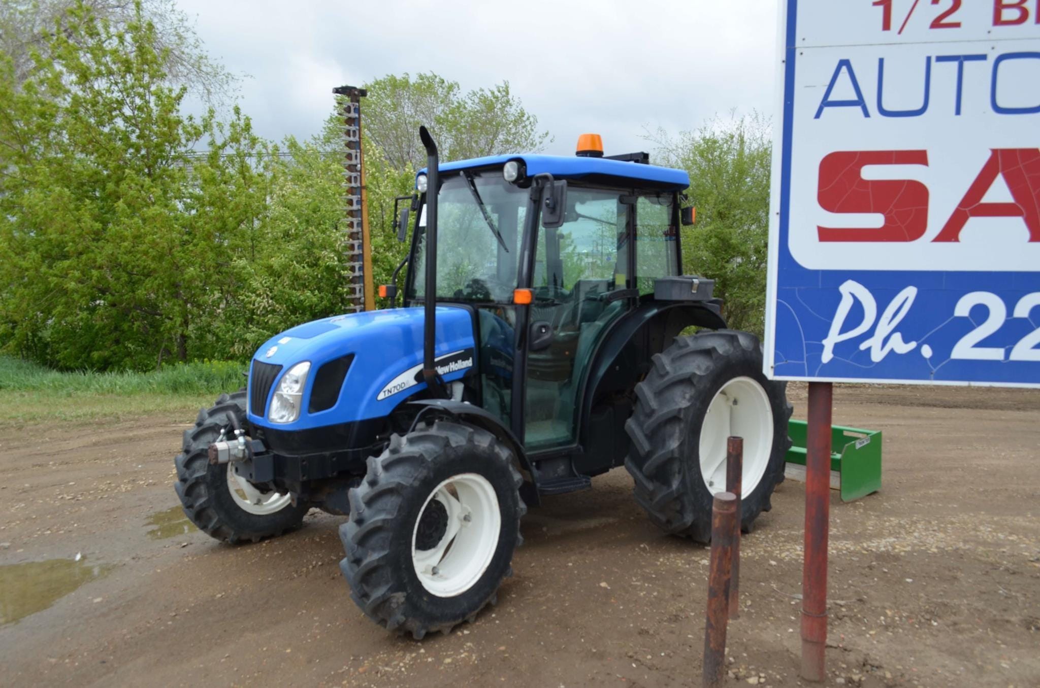 New Holland TN70DA Equipment Image0