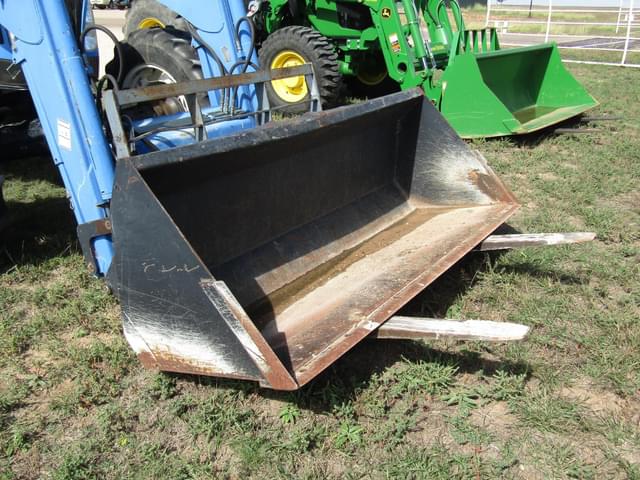 Image of New Holland TN75SA equipment image 2