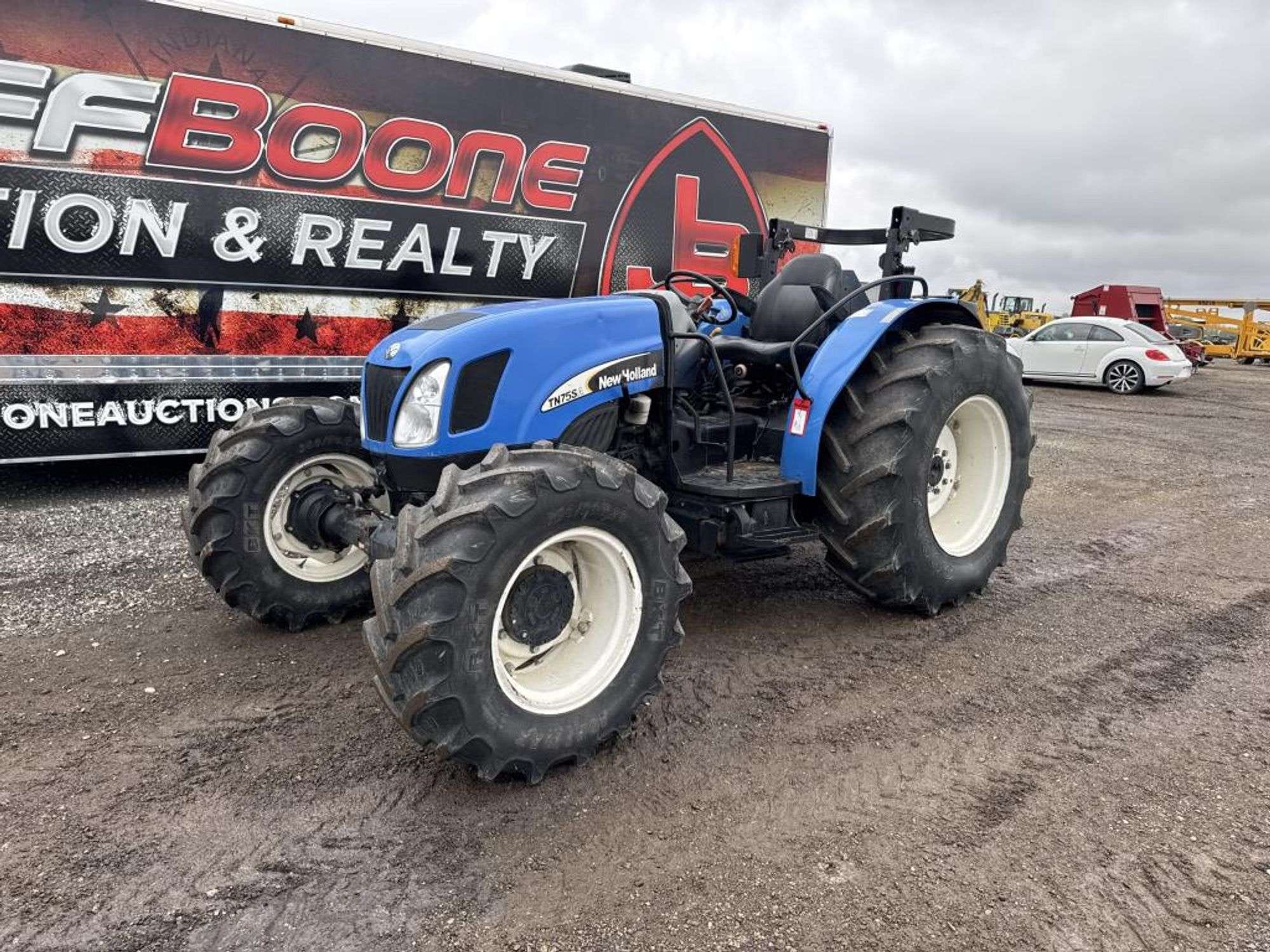 New Holland TN75SA Equipment Image0