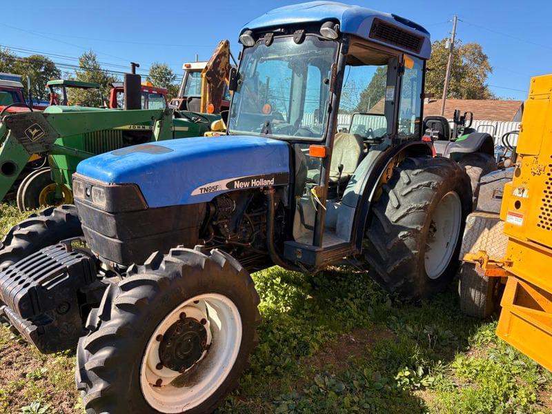 Image of New Holland TN95FA Primary image