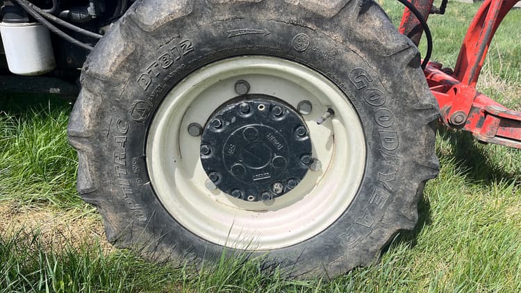 New Holland TN95FA Tractors 40 to 99 HP for Sale | Tractor Zoom