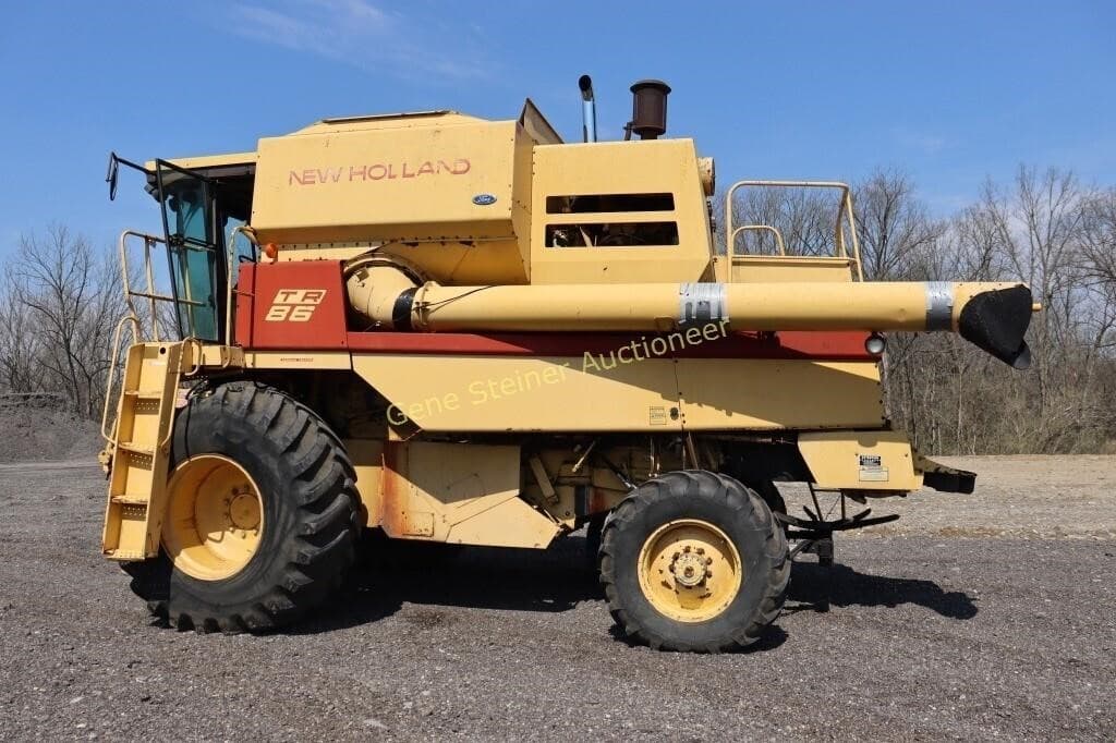 Image of New Holland TR86 Primary image