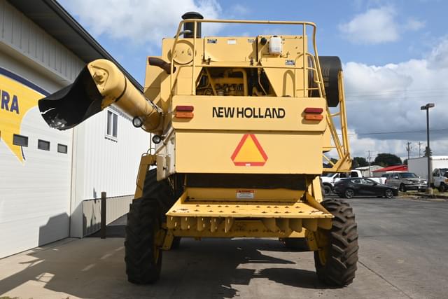 Image of New Holland TR98 equipment image 3