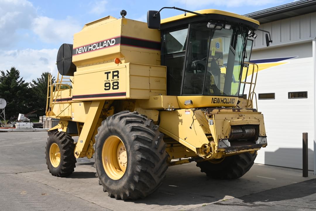 Image of New Holland TR98 Primary image