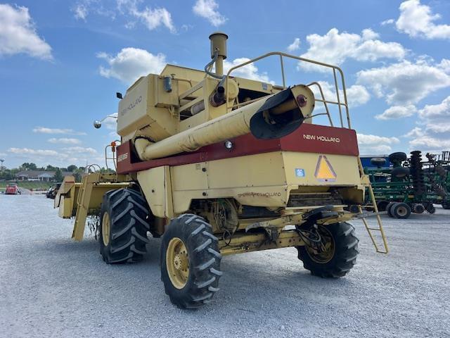 Image of New Holland TR85 equipment image 4