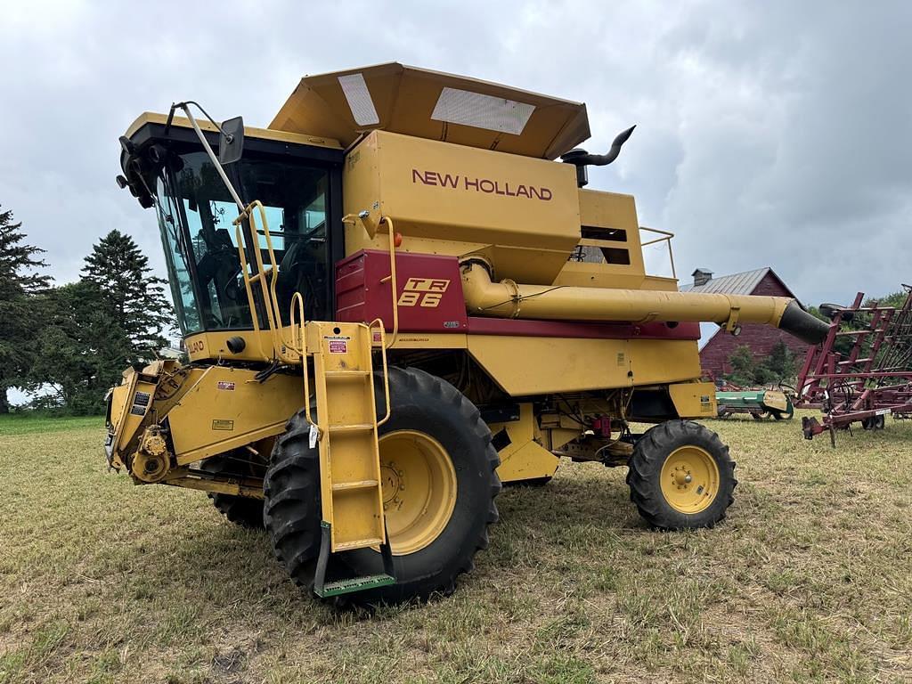 Image of New Holland TR86 Primary image