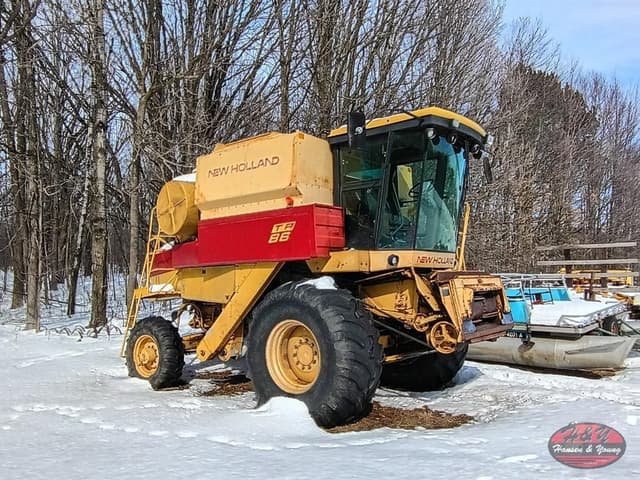 Image of New Holland TR86 equipment image 1