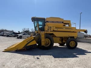 New Holland TR87 Image