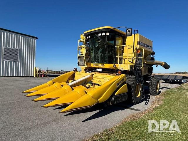 Image of New Holland TR88 equipment image 1