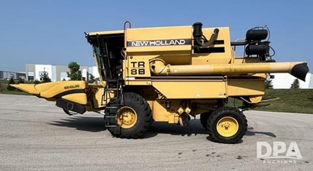 Image of New Holland TR88 equipment image 2