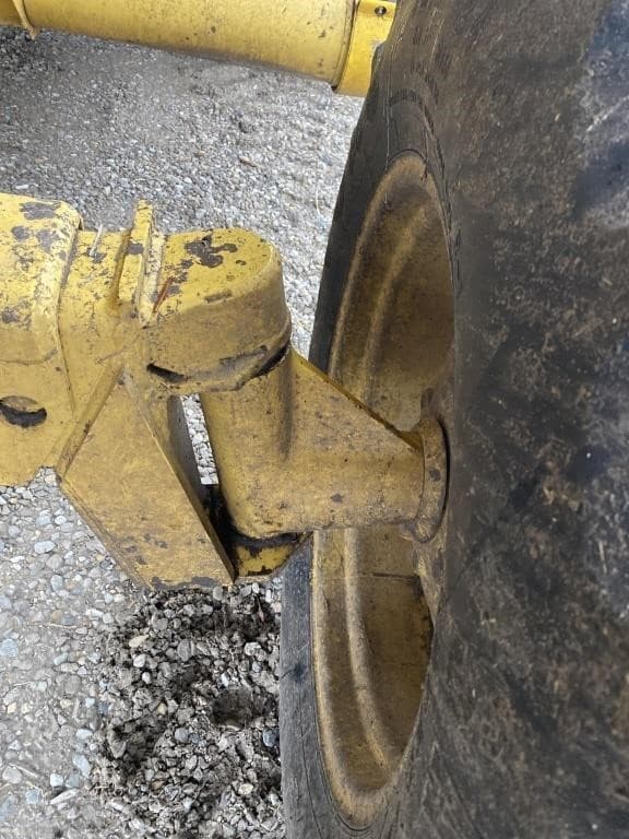 Image of New Holland TR89 equipment image 3