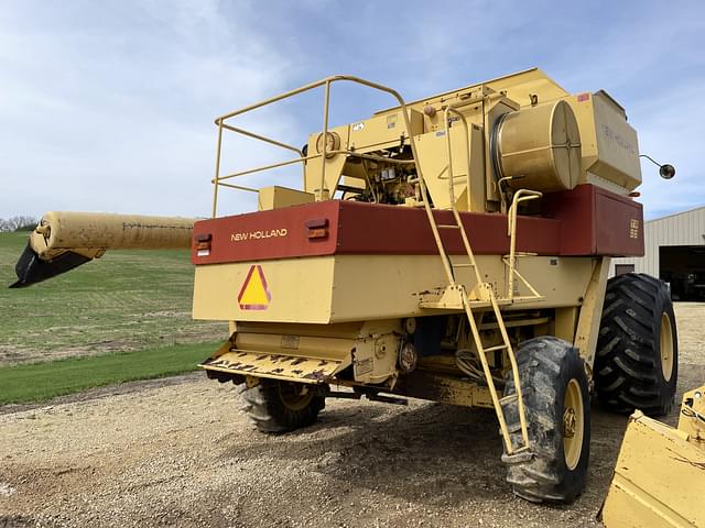 Image of New Holland TR96 equipment image 3