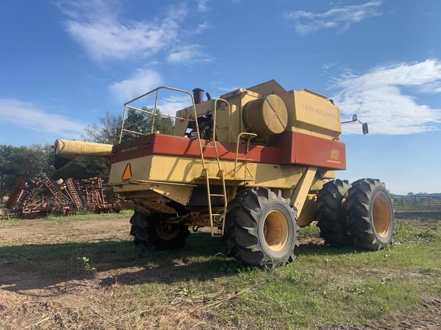 Image of New Holland TR96 equipment image 3