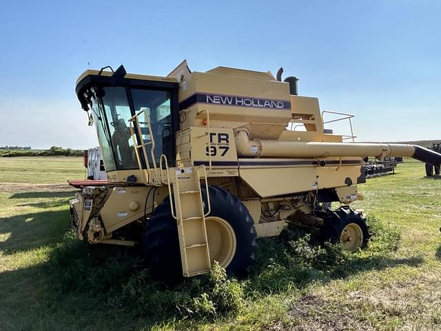 Image of New Holland TR97 equipment image 1