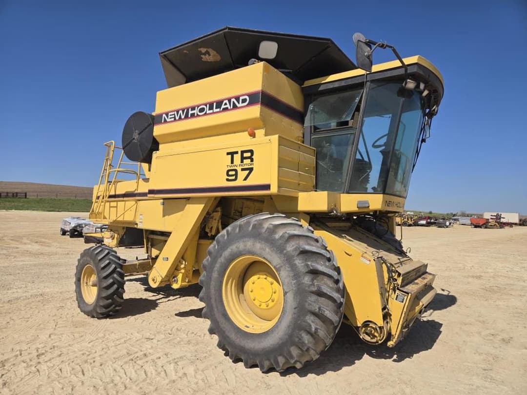 Image of New Holland TR97 Primary image
