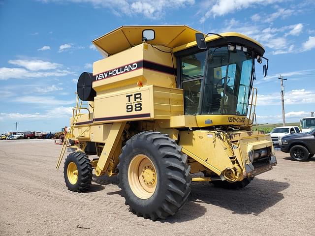 Image of New Holland TR98 equipment image 1