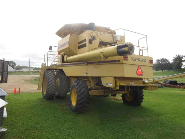 Image of New Holland TR98 equipment image 3
