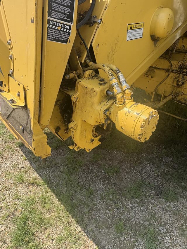 Image of New Holland TR99 equipment image 4