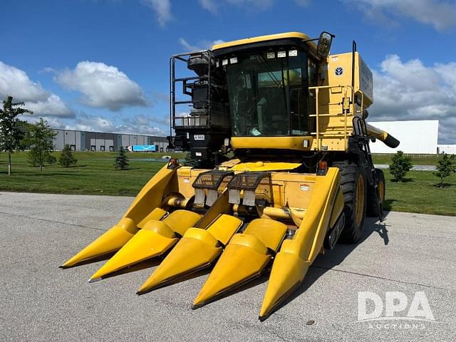 Image of New Holland TR99 equipment image 1